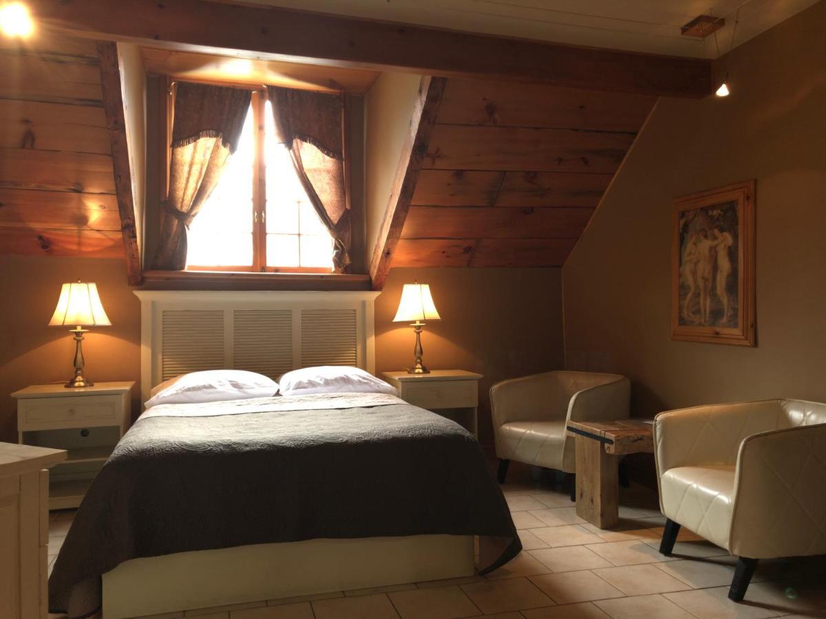 Manoir Ramezay Hotel Marieville Exterior photo